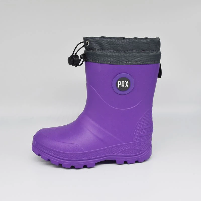slip resistant rain boots (1)